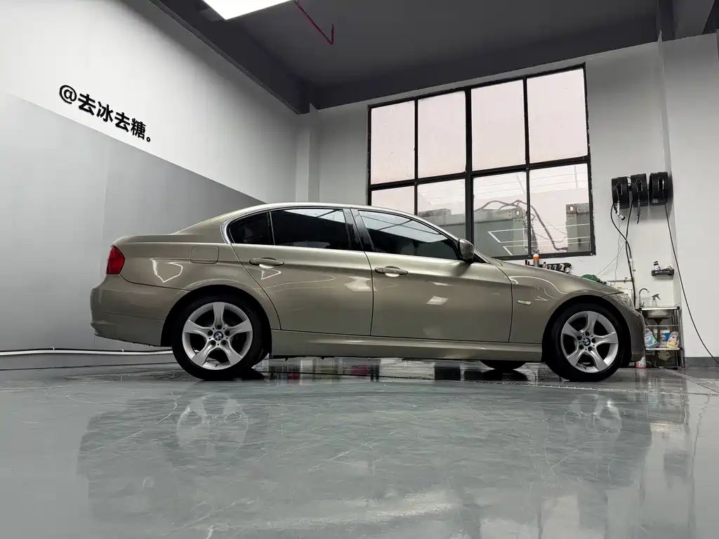 BMW 3 Series 2011