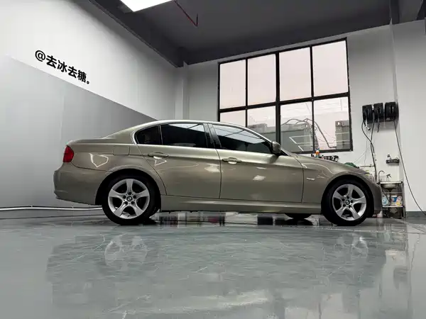 BMW 3 Series 2011