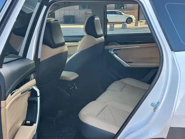 Geely Boyue L 2023