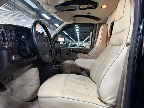 GMC SAVANA 2011