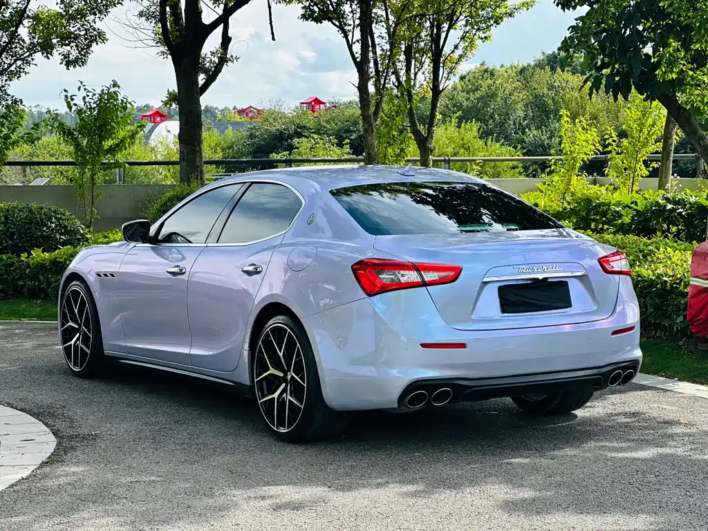Maserati Ghibli 2020 — фото 10