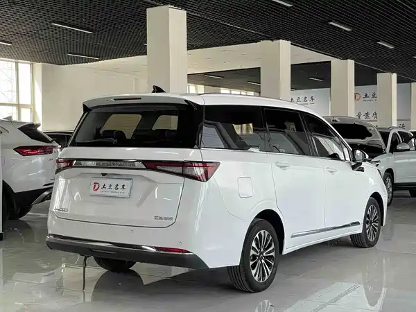 Wuling Jiachen 2022