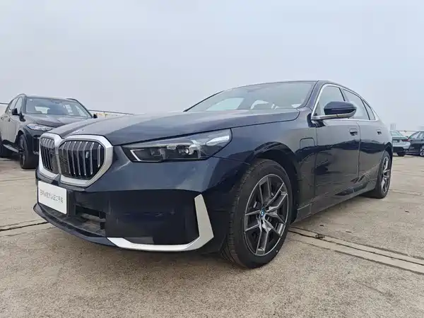 BMW i5 2024