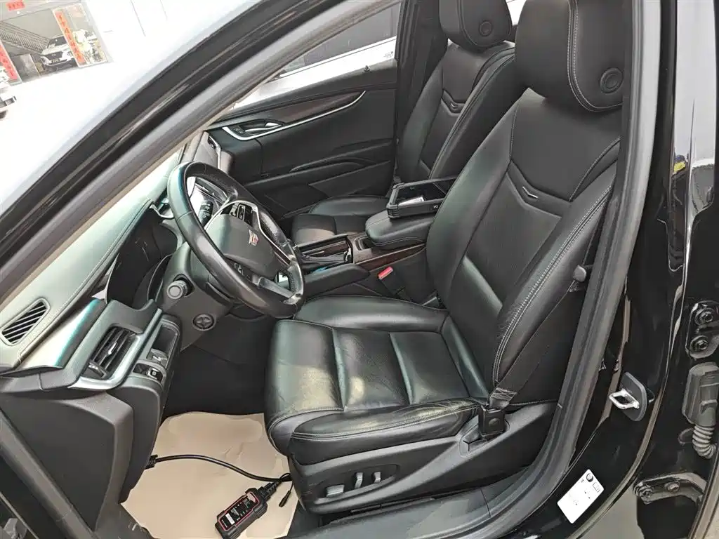 Cadillac XTS 2019 — фото 11