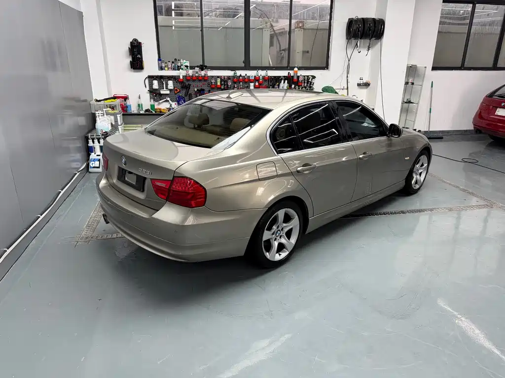 BMW 3 Series 2011