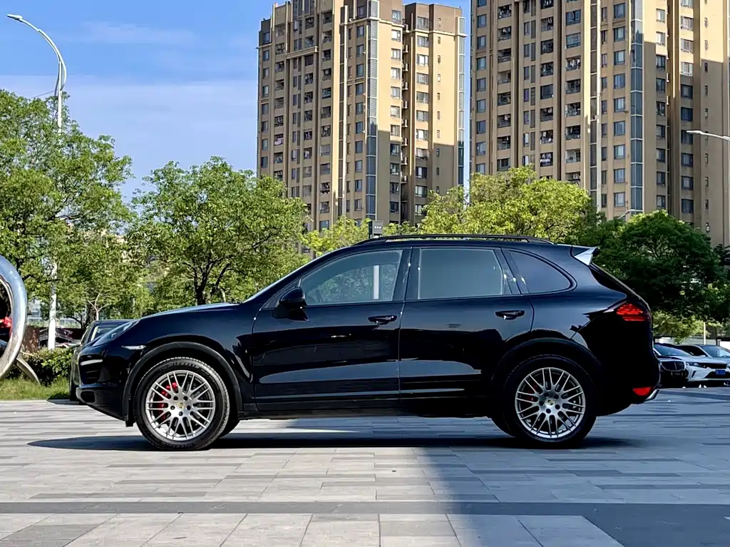 Porsche Cayenne 2014 — фото 4