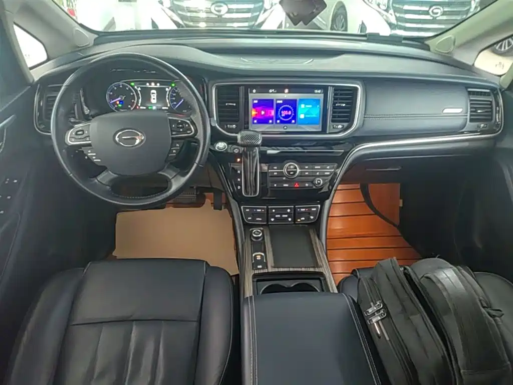GAC Motor Trumpchi M8 2020 — фото 10
