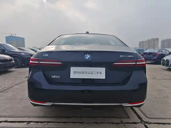 BMW i5 2024