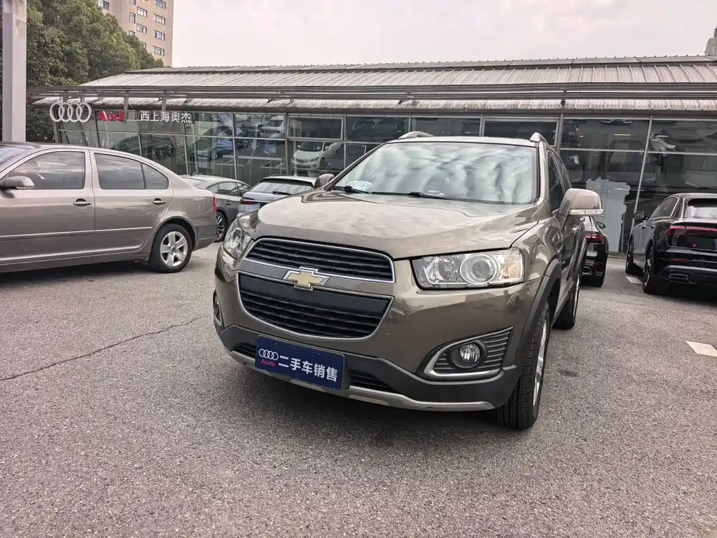 Chevrolet Captiva 2016 — фото 1