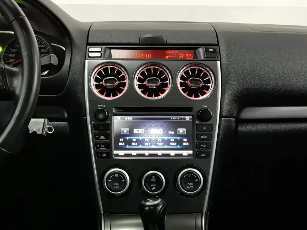 Mazda 6 2015 — фото 12