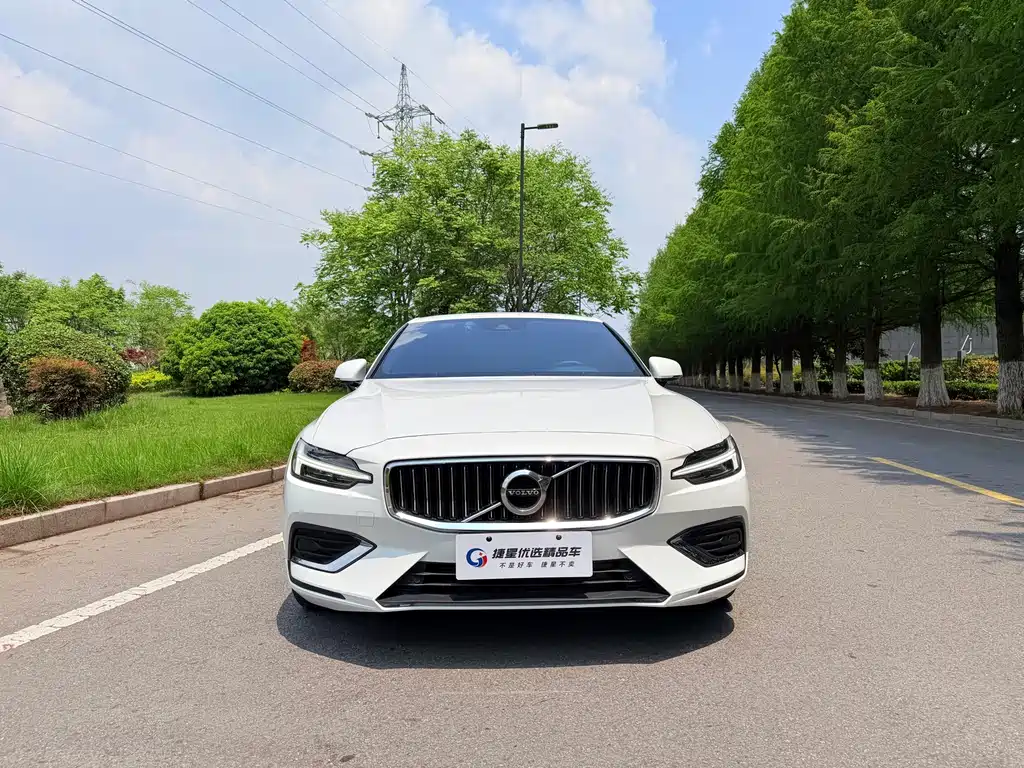 Volvo S60 2020 — фото 2
