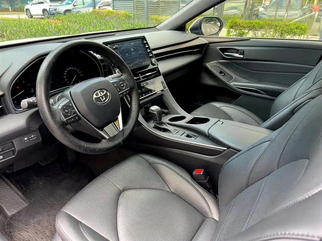 Toyota Avalon 2020 — фото 10