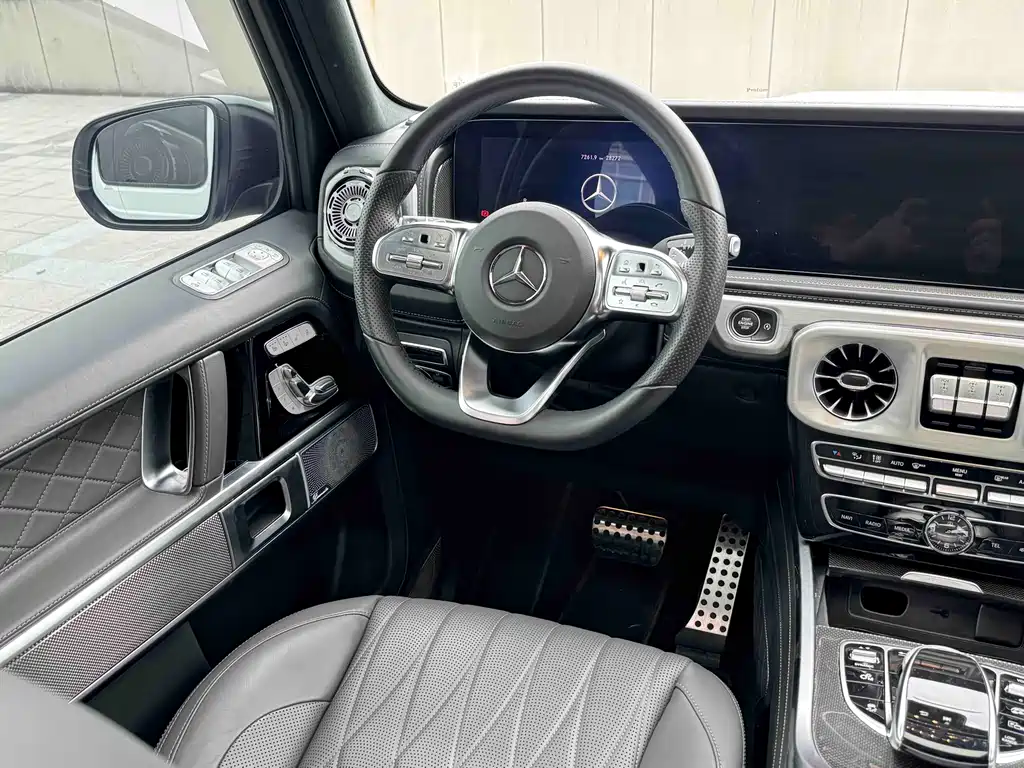 Mercedes-Benz G-Class 2024 — фото 14