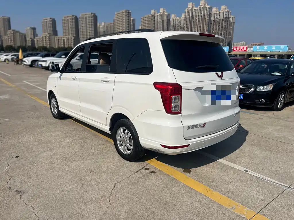 Wuling Hongguang 2019 — фото 5