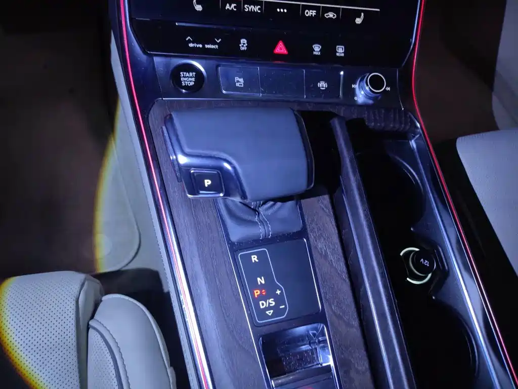 Audi A6L 2023 — фото 10