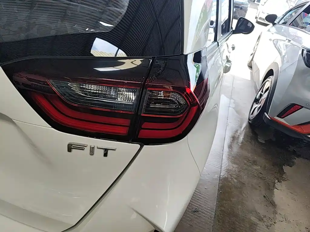 Honda Fit 2023 — фото 8
