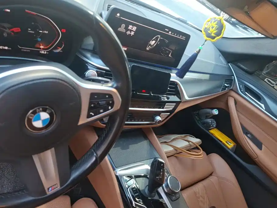 BMW 5 Series 2023 — фото 13