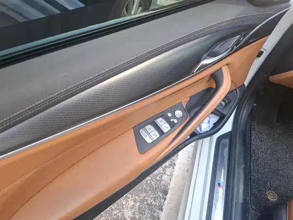 BMW 5 Series 2023