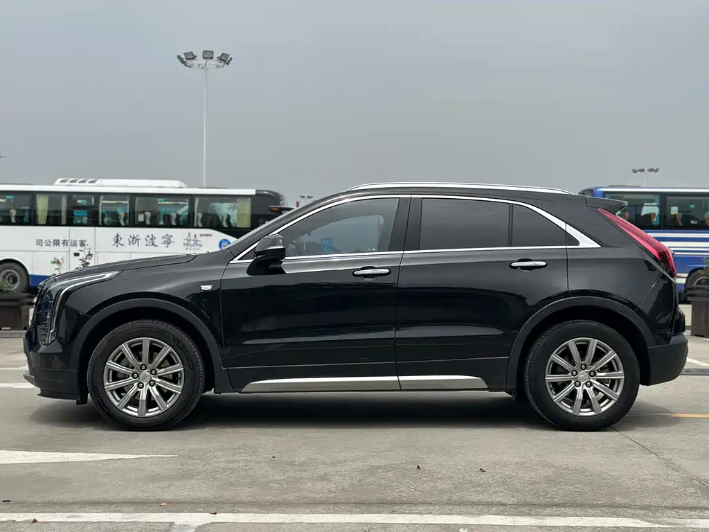 Cadillac XT4 2020 — фото 7