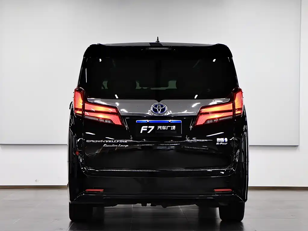 Toyota Alphard 2022 — фото 5