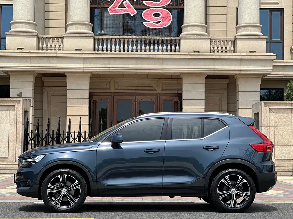 Volvo XC40 2020 — фото 4