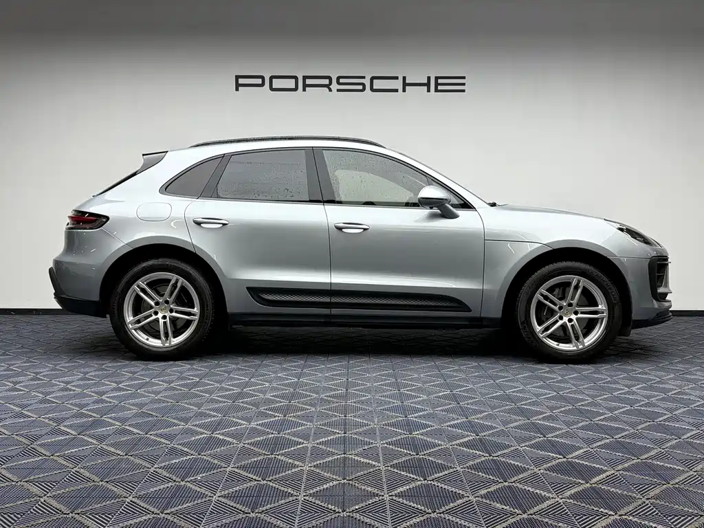 Porsche Macan 2023 — фото 5