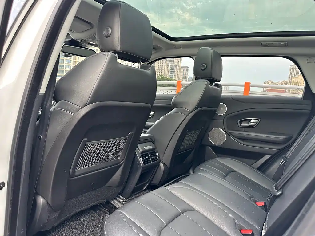 Land Rover Evoque 2018 — фото 7