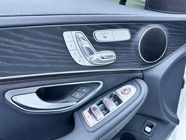 Mercedes-Benz C-Class 2020