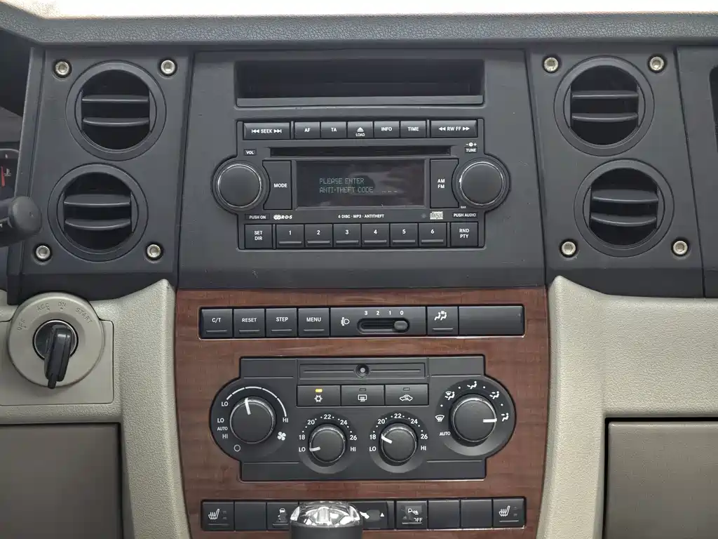 Jeep Commander Classic 2007 — фото 36