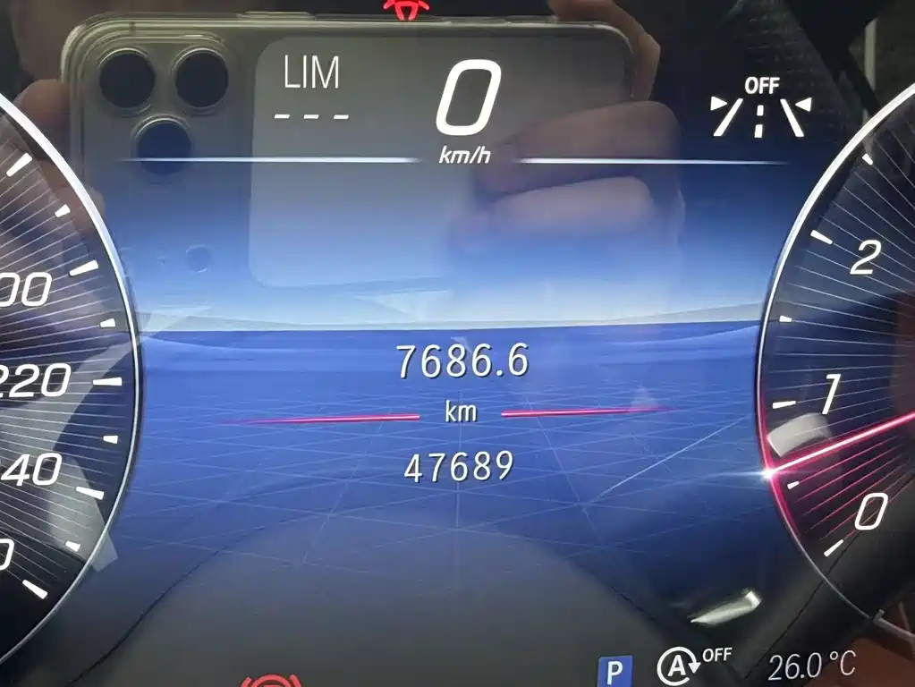 Mercedes-Benz C-Class 2024