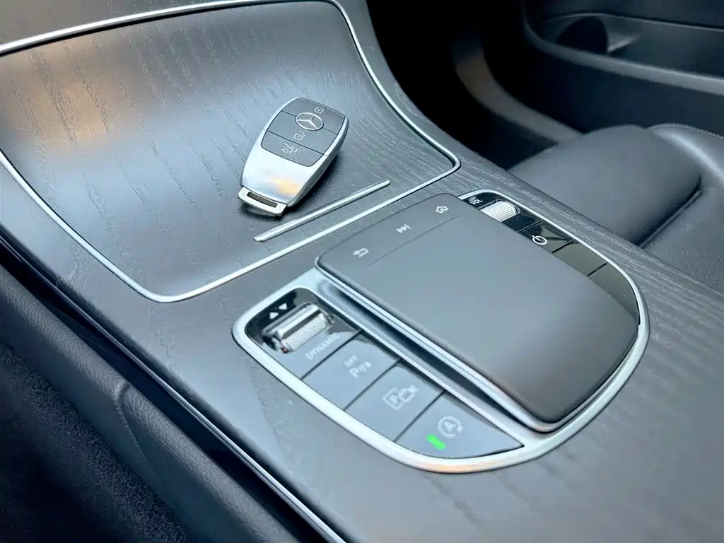 Mercedes-Benz C-Class 2020 — фото 9
