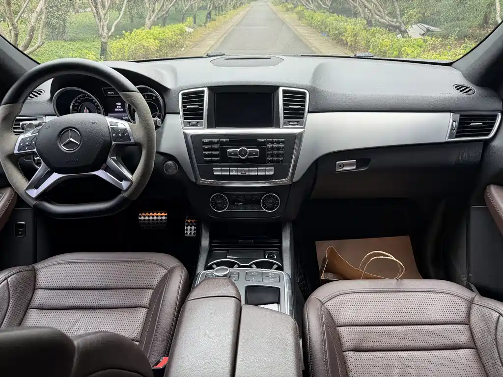 Mercedes-Benz M-Class AMG 2015 — фото 7
