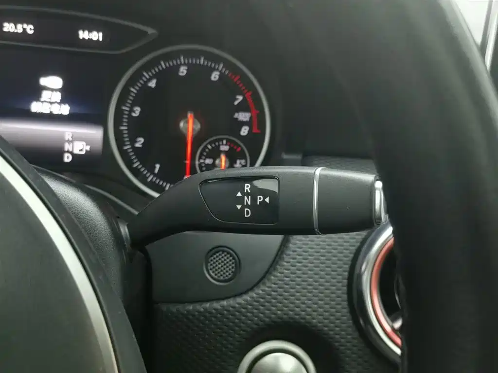 Mercedes-Benz A-Class 2018 — фото 13