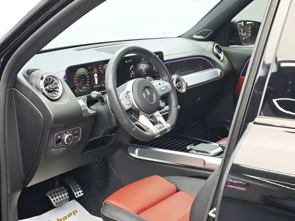 Mercedes-Benz GLB AMG 2023 — фото 9