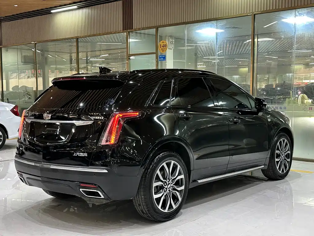Cadillac XT5 2021 — фото 4