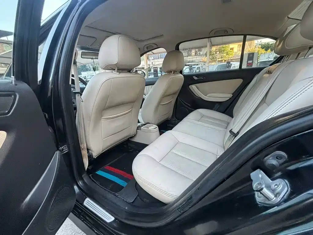 Volkswagen Lavida 2012