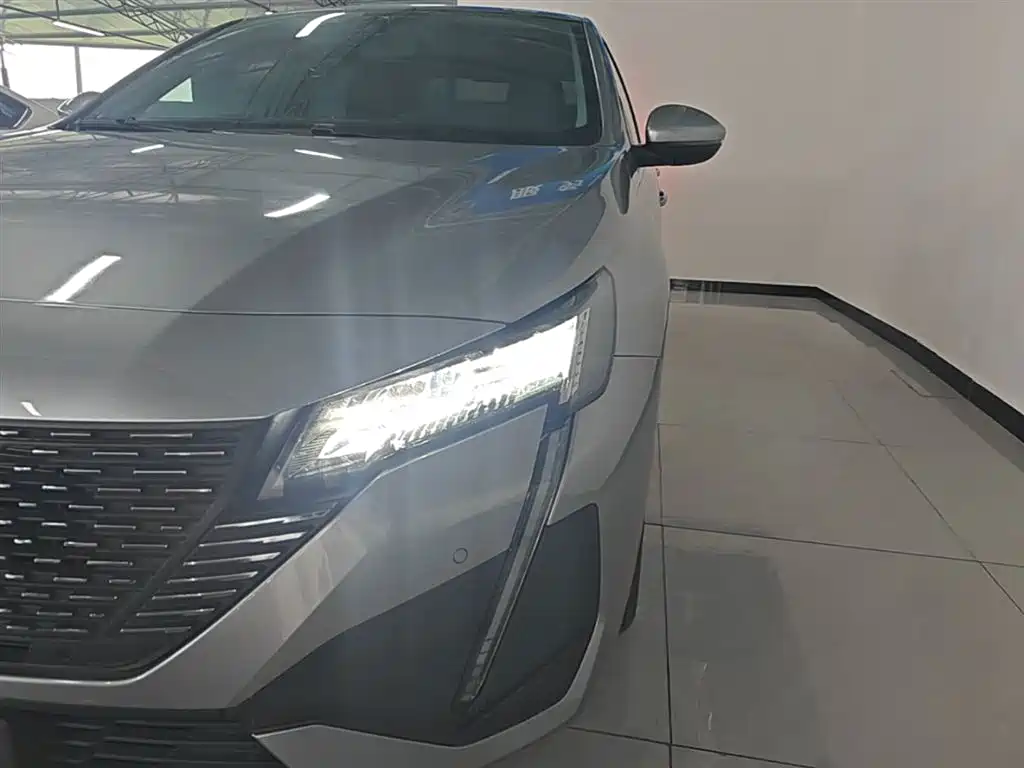 Peugeot 408 2025 — фото 24