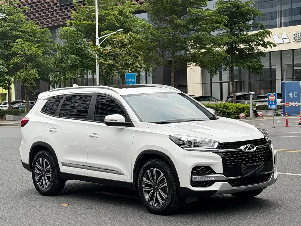 Chery Tiggo 8 2018 — фото 3
