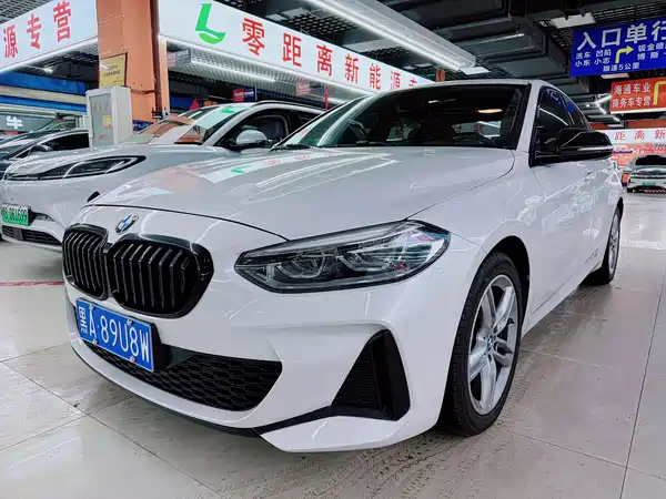 BMW 1 Series 2021