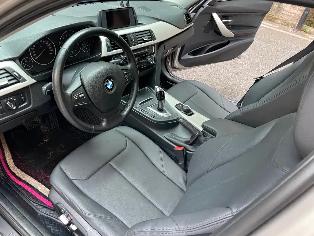 BMW 3 Series 2016 — фото 11