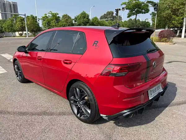 Volkswagen Golf 2021