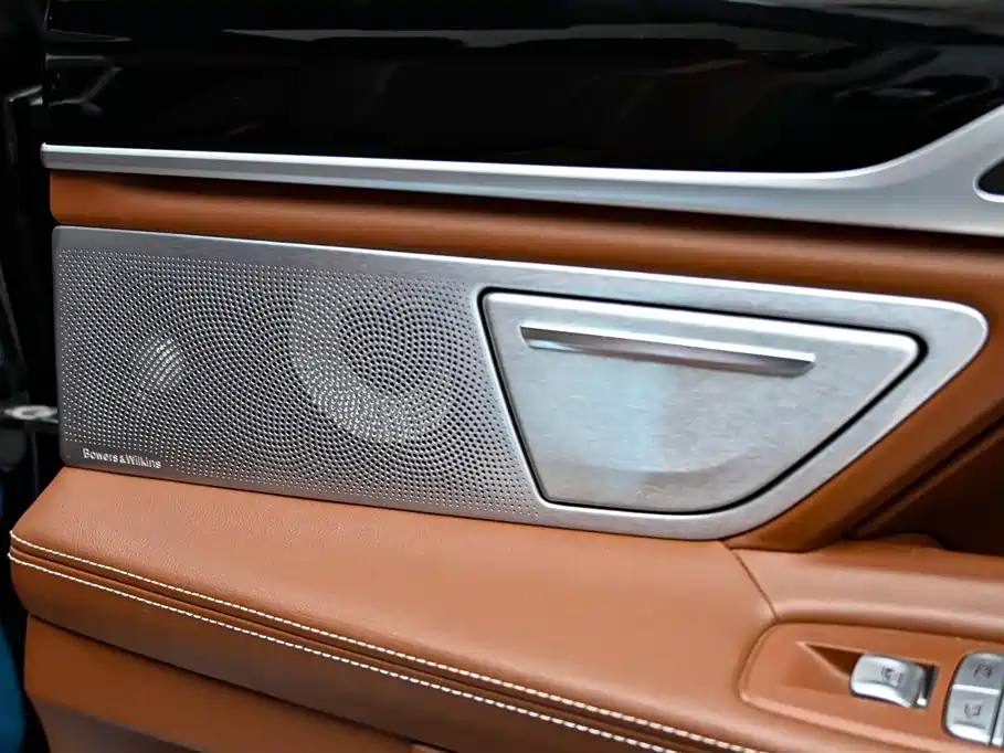 BMW 7 Series 2018 — фото 29