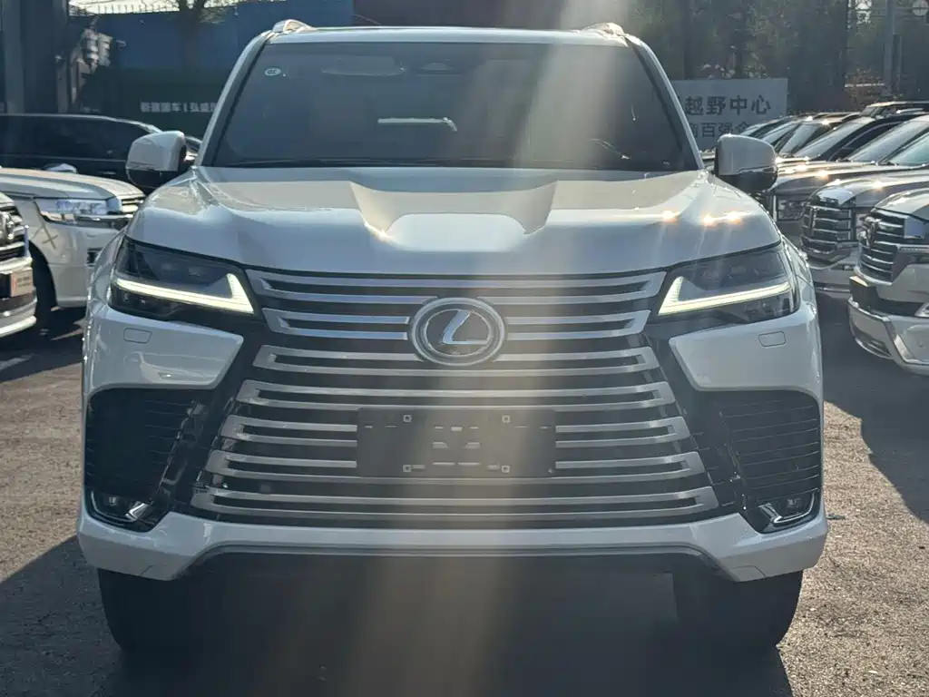 Lexus LX 2025 — фото 17