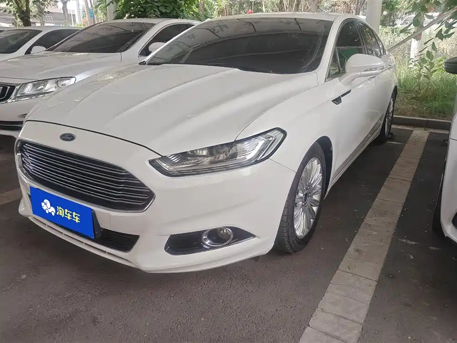 Ford Mondeo 2013 — фото 1