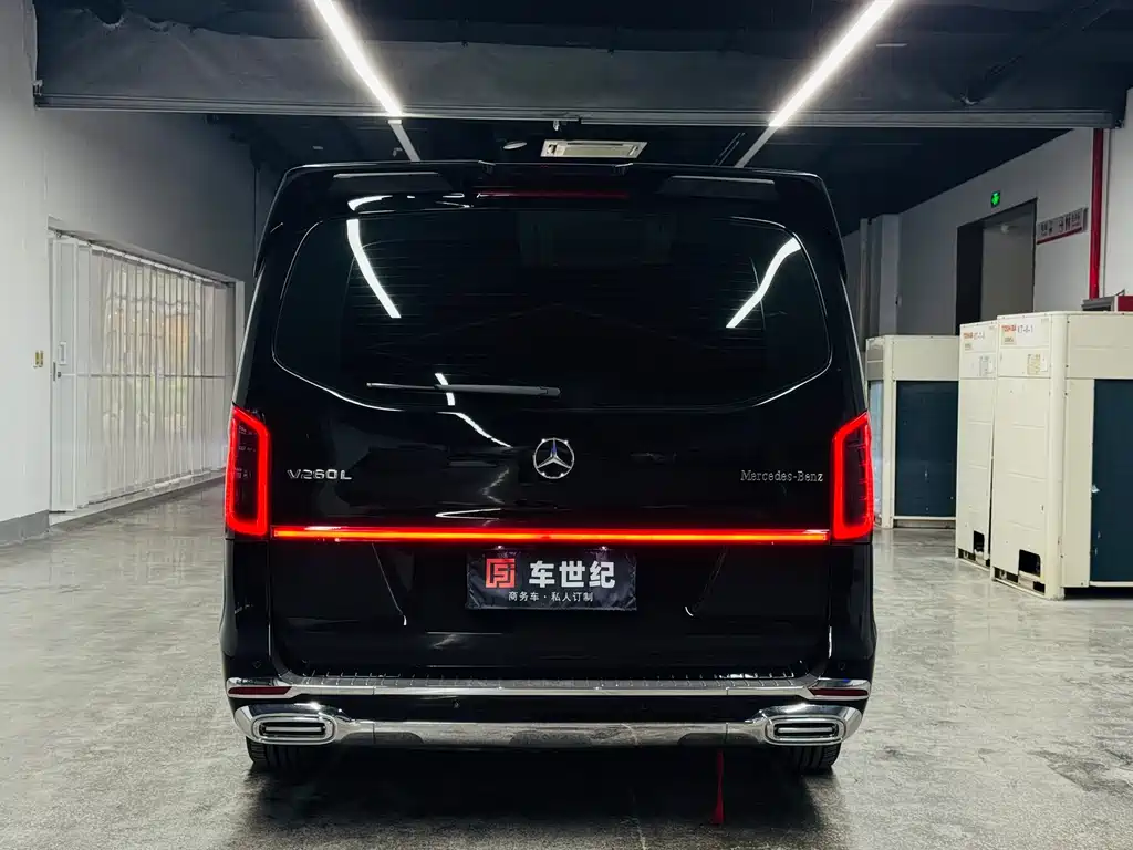 Mercedes-Benz Vito 2024 — фото 19