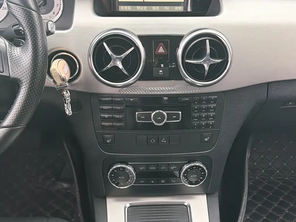 Mercedes-Benz GLK-Class 2012 — фото 15