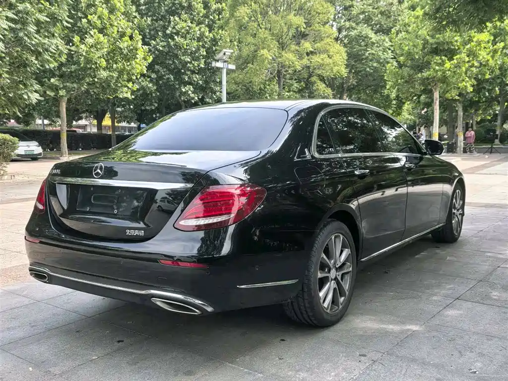 Mercedes-Benz E-Class 2016