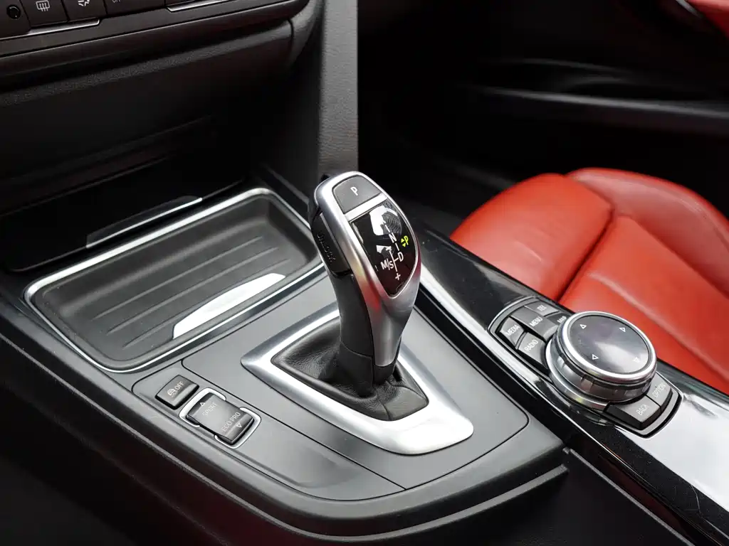 BMW 3 Series 2014 — фото 20