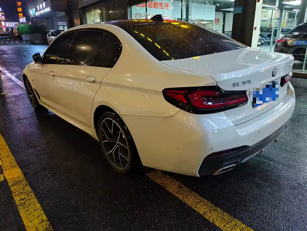 BMW 5 Series 2023