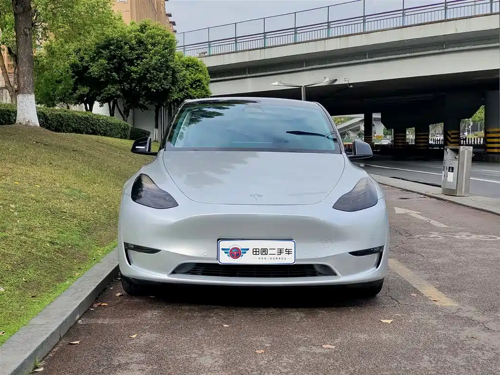 Tesla Model Y 2023 — фото 2